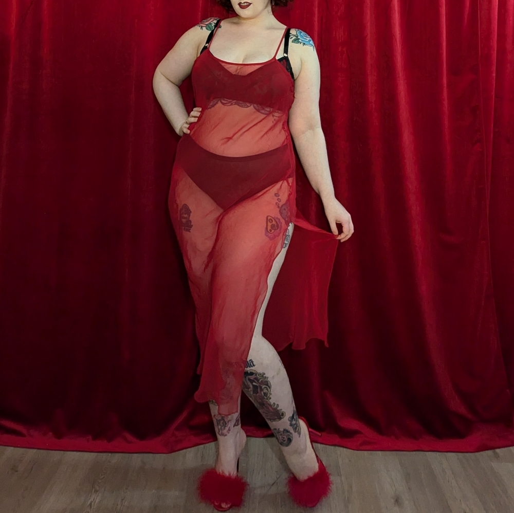 Vintage Victoria's Secret Gold Label sheer red rayon chiffon slip - L
